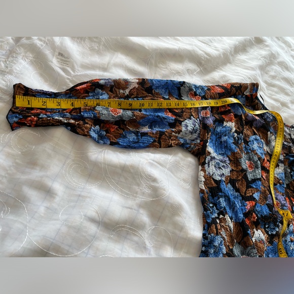 Zara Women’s Medium Multi-Color Medium Bishop Sleeve Top - Picture 10 of 13